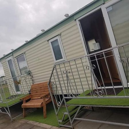 I 10 Caravan 4 Berth Chase Caravan Park 잉골드멜스 외부 사진